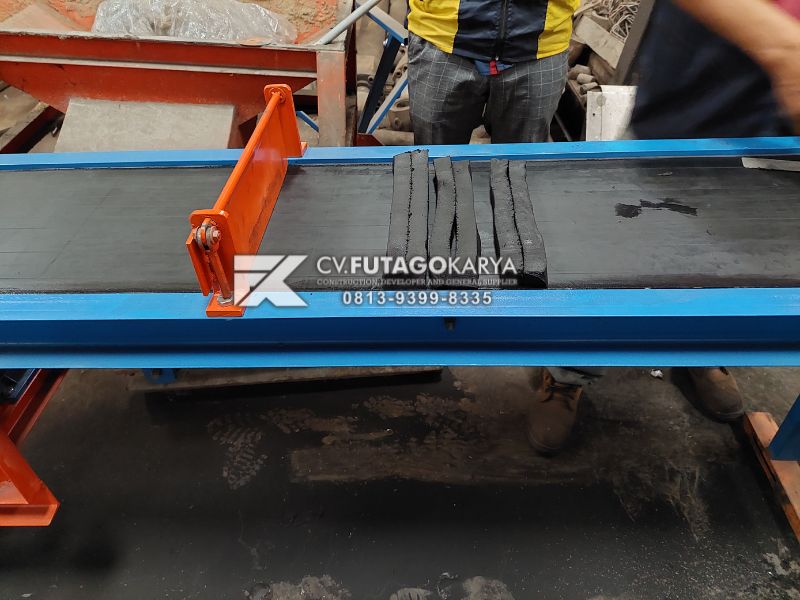 Mesin Cetak Briket Otomatis bagian Conveyor