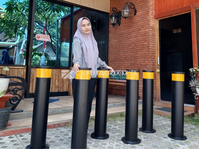 jual bollard pembatas