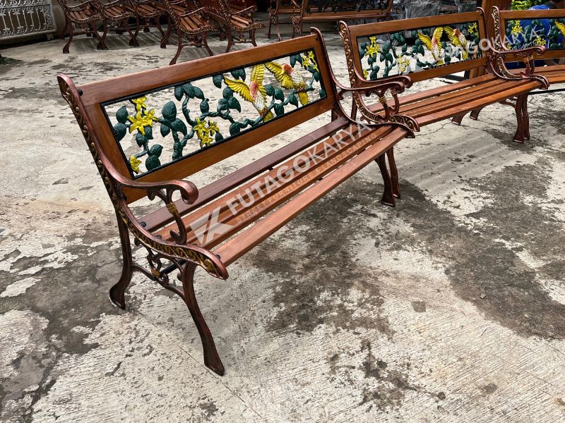 Kursi Taman Outdoor