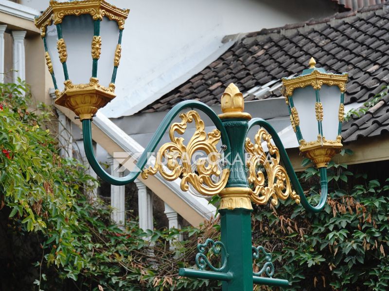 Lampu Hias Jalan Unik