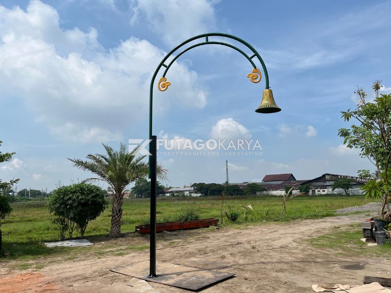Tiang Lampu Jalan