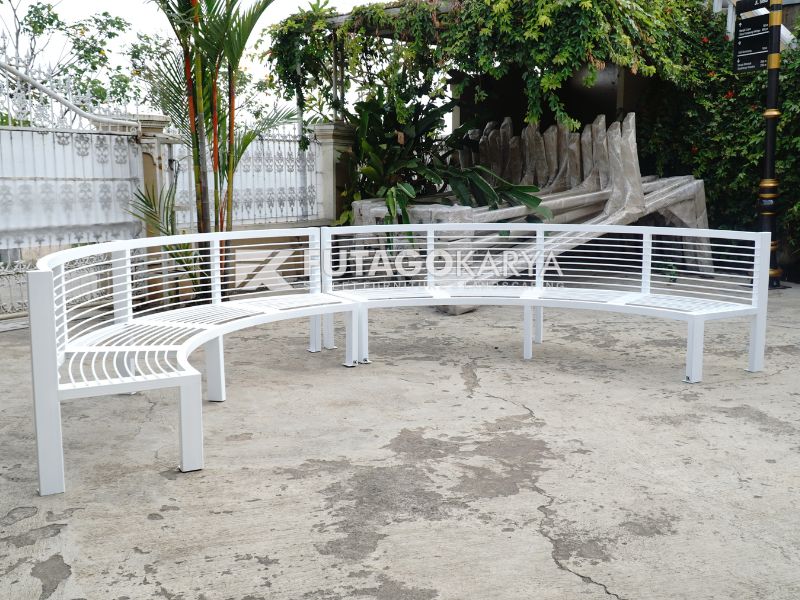 kursi taman besi