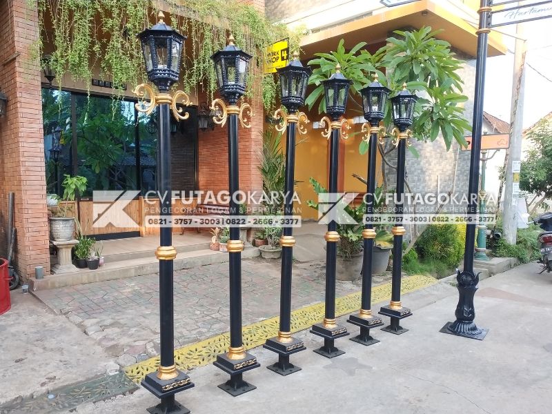 Lampu Tiang Jalan Besi