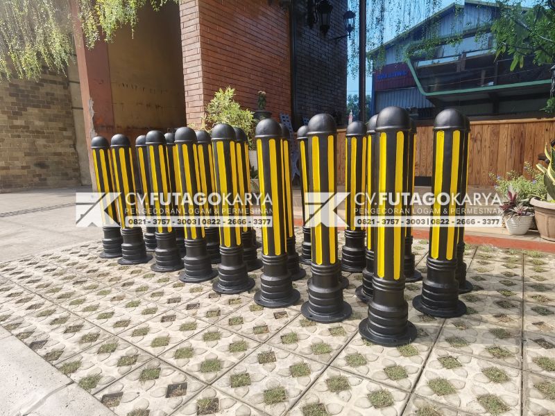 Bollard Trotoar Jalan Bahan Besi