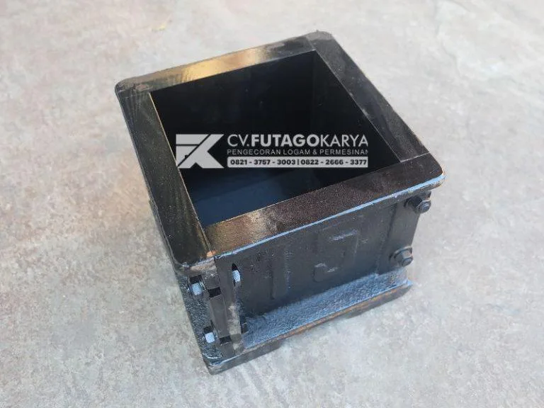 Cetakan Kubus Beton 15 x 15 cm Bahan Besi Cor Berkualitas