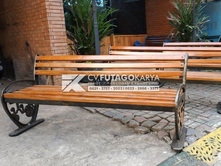 Kursi Taman Minimalis iron cast