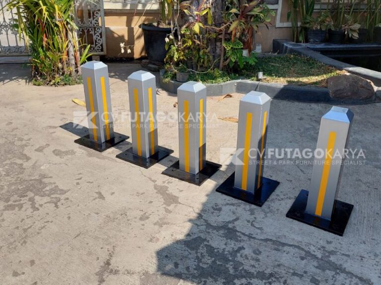 pemasangan bollard