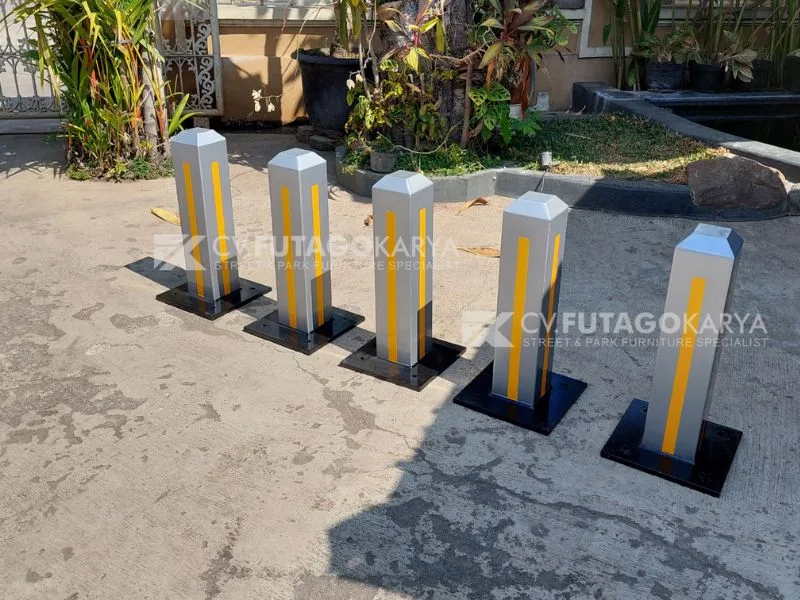 pemasangan bollard