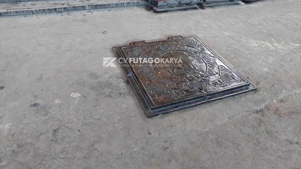 fungsi manhole