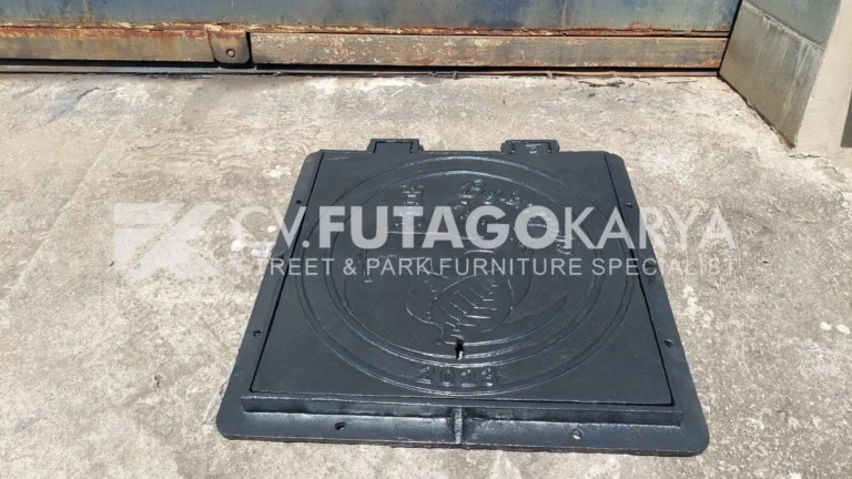 tutup manhole