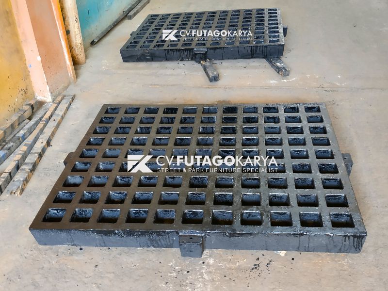 Besi Grill Tutup Got Selokan