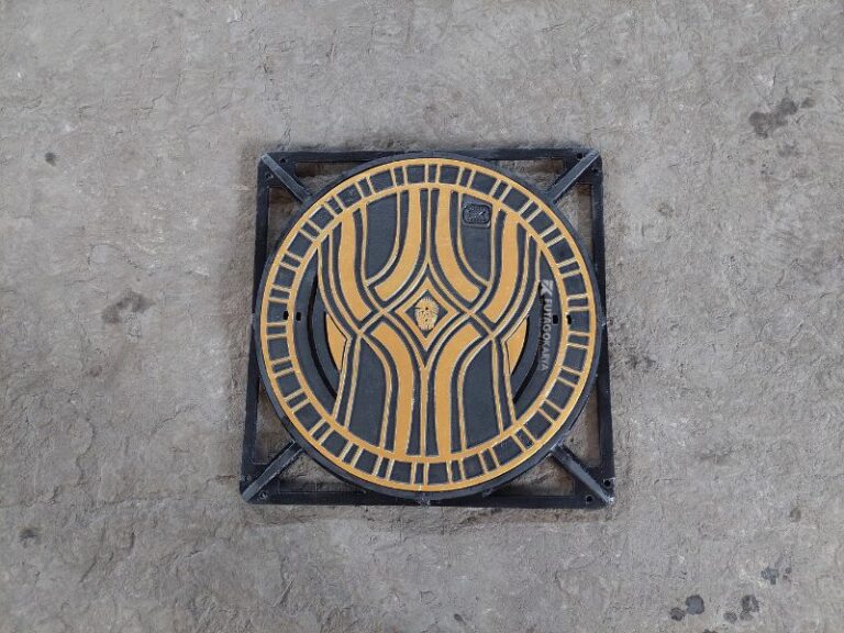 Manhole Besi Cor