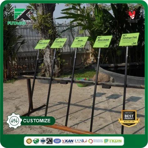 tiang papan nama plang akrilik