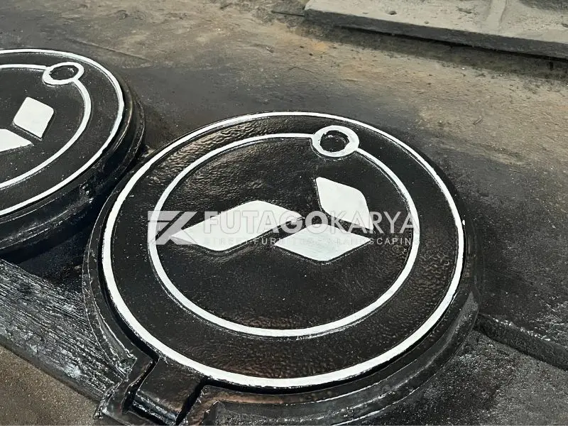 Tutup Manhole Besi