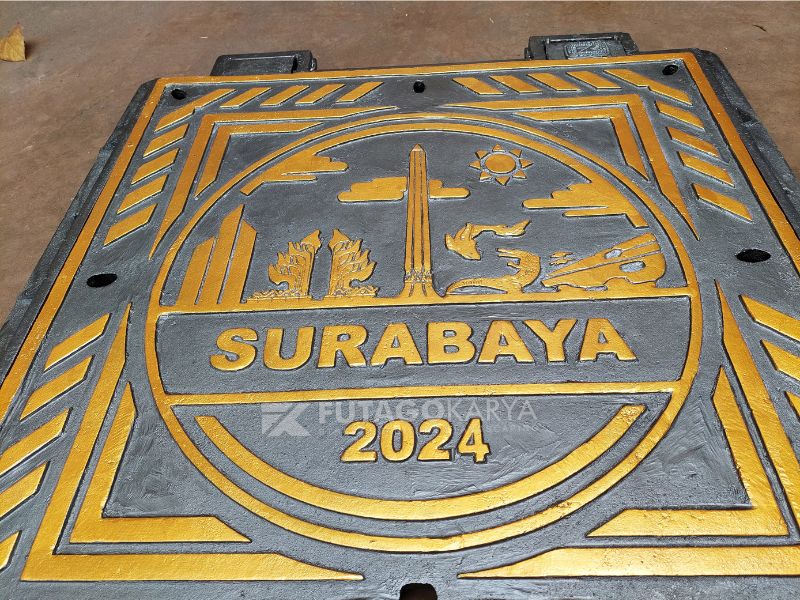 Tutup Manhole Drainase Besi