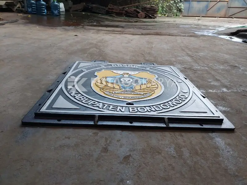 manhole cover cast iron