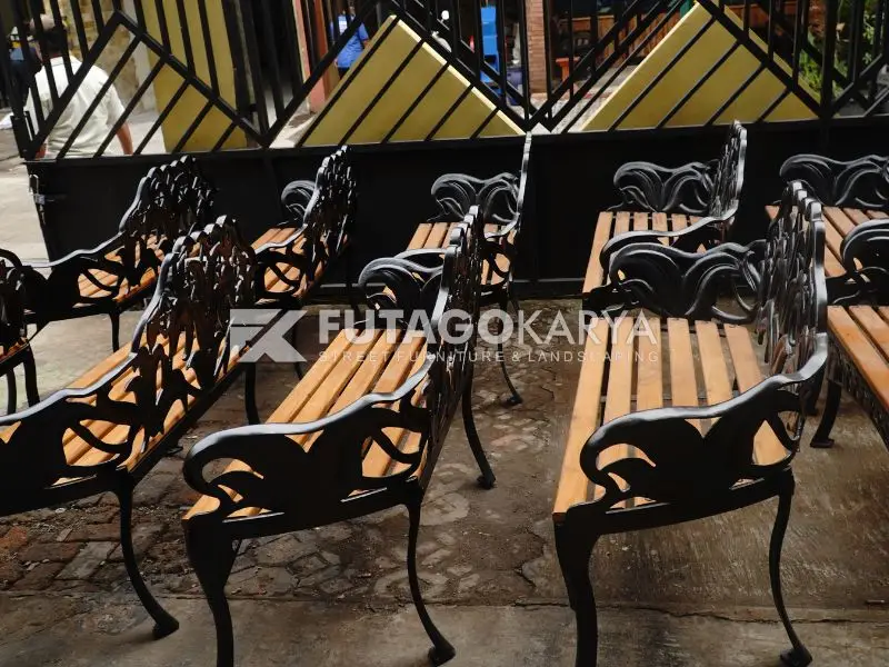 kursi taman besi cor