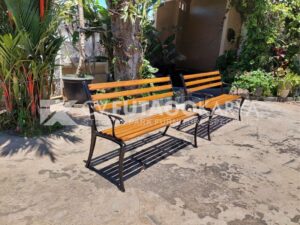kursi taman kayu unik