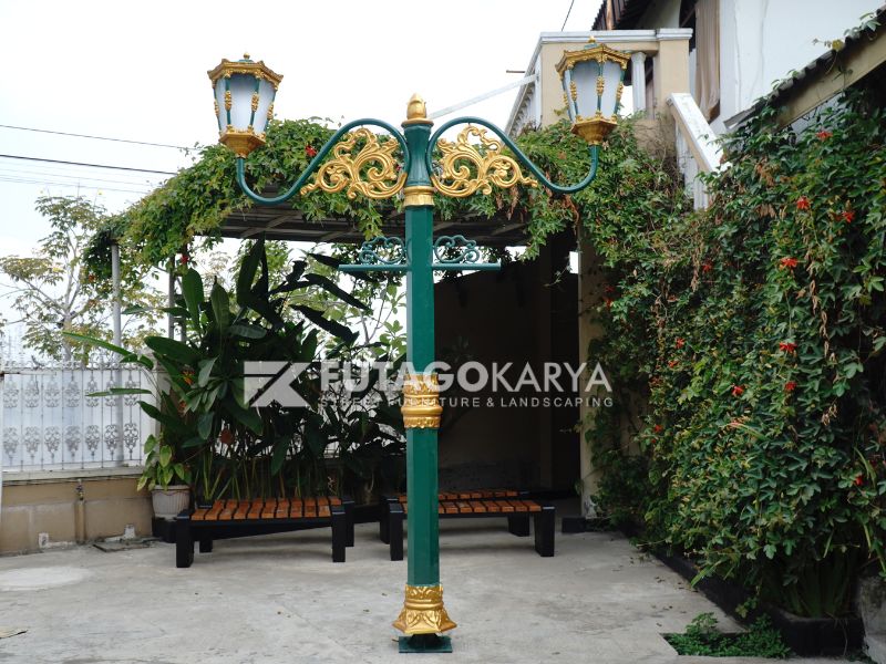 Tiang Lampu Klasik