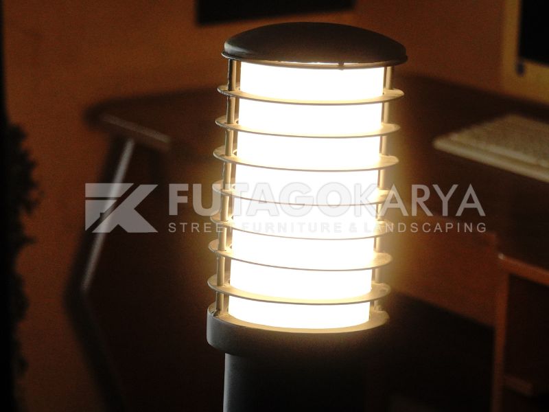 Lampu Bollard Taman