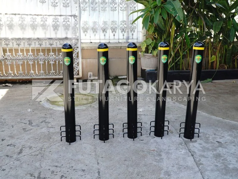 Bollard Trotoar