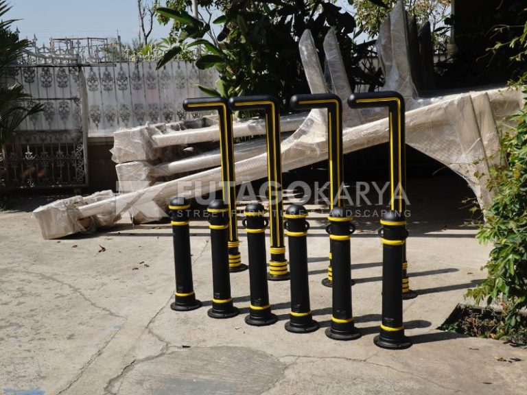 Bollard jalan