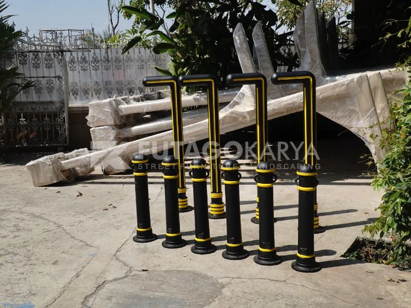 Bollard jalan