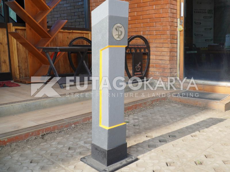 Trotoar Pembatas Jalan