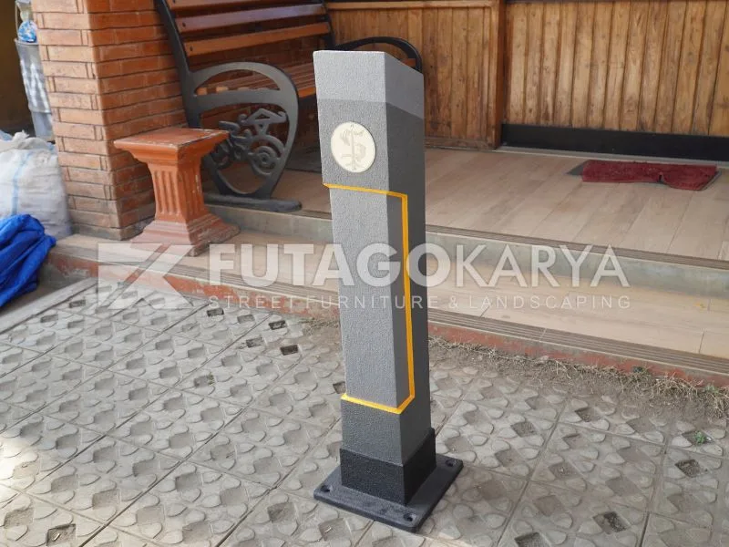 Trotoar Pembatas Jalan