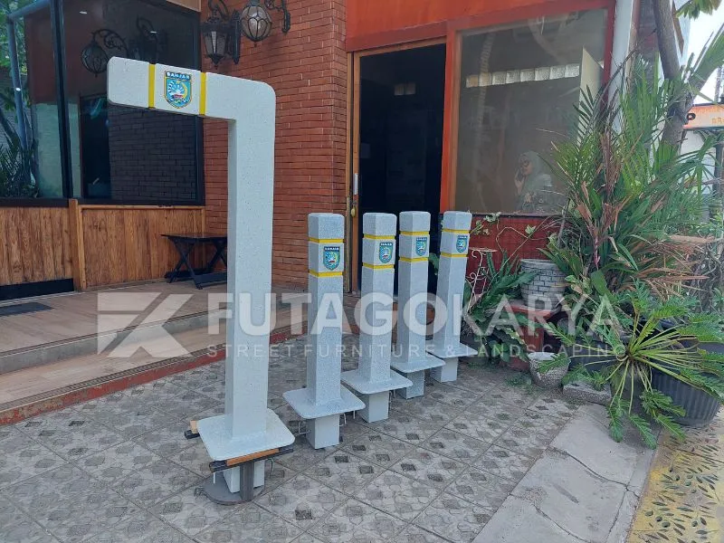 Bollard Ramah Pejalan Kaki