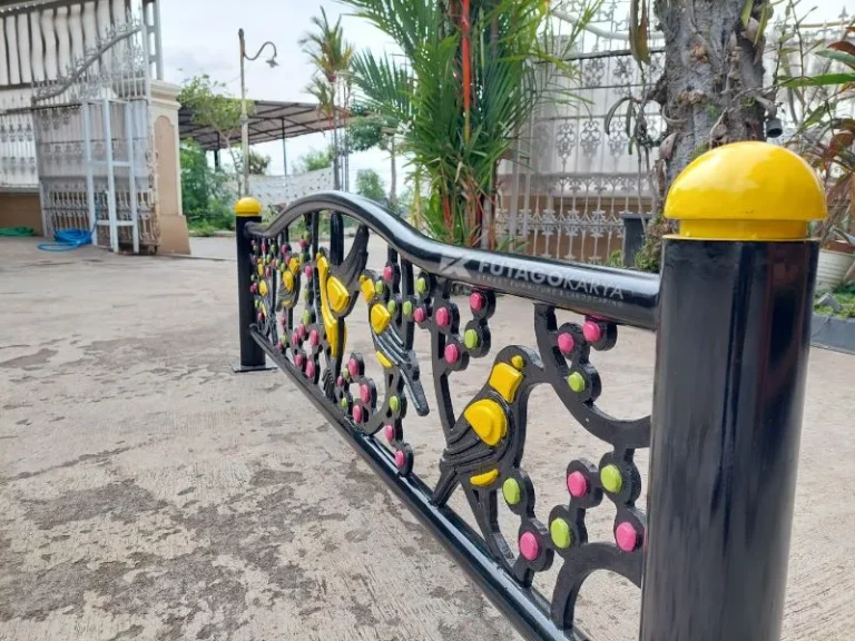 Pagar Besi Klasik