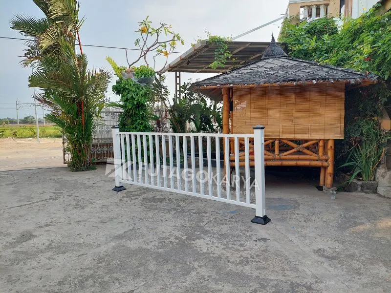 Pagar Besi Klasik Sederhana