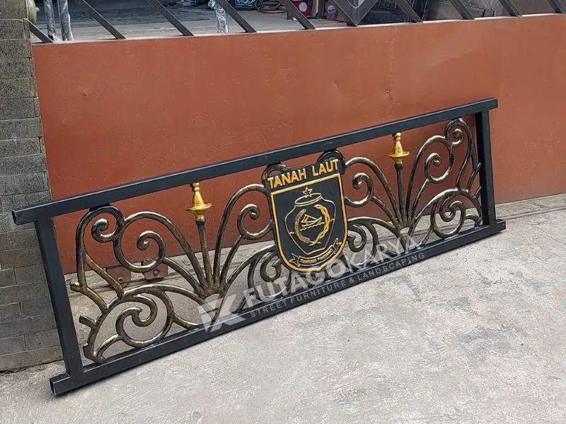 Analisis Umur Pakai dan Ketahanan Cuaca pada Besi Tempa