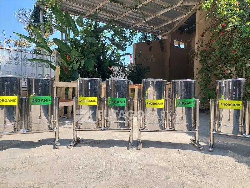 Tempat Sampah Bulat Stainless