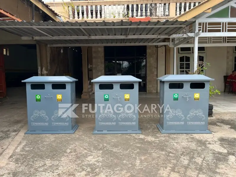 tempat sampah besi untuk area publik