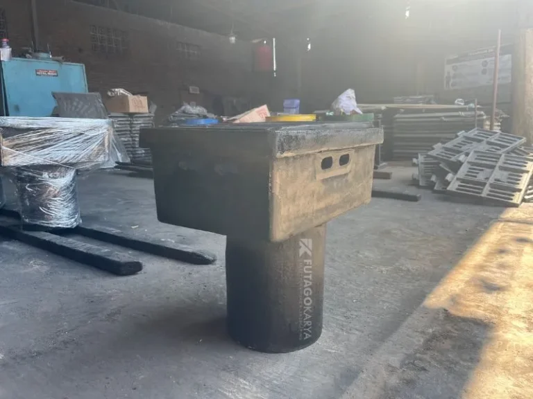 Deck drain plaza