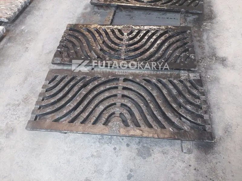 Grill Selokan Besi Cor